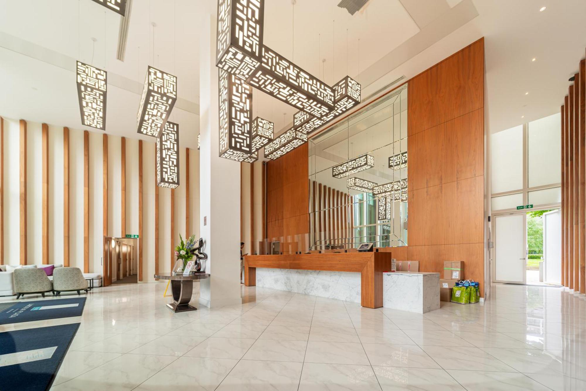 Stylish And Comfortable Canary Wharf Apartment Perfect For Long Stays Londra Dış mekan fotoğraf